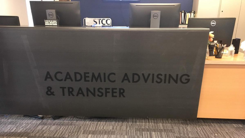 Academic Advising & Transfer Center front desk