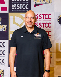 Alfredo Cardona headshot