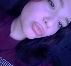 Adriana-Lynn Mortell selfie