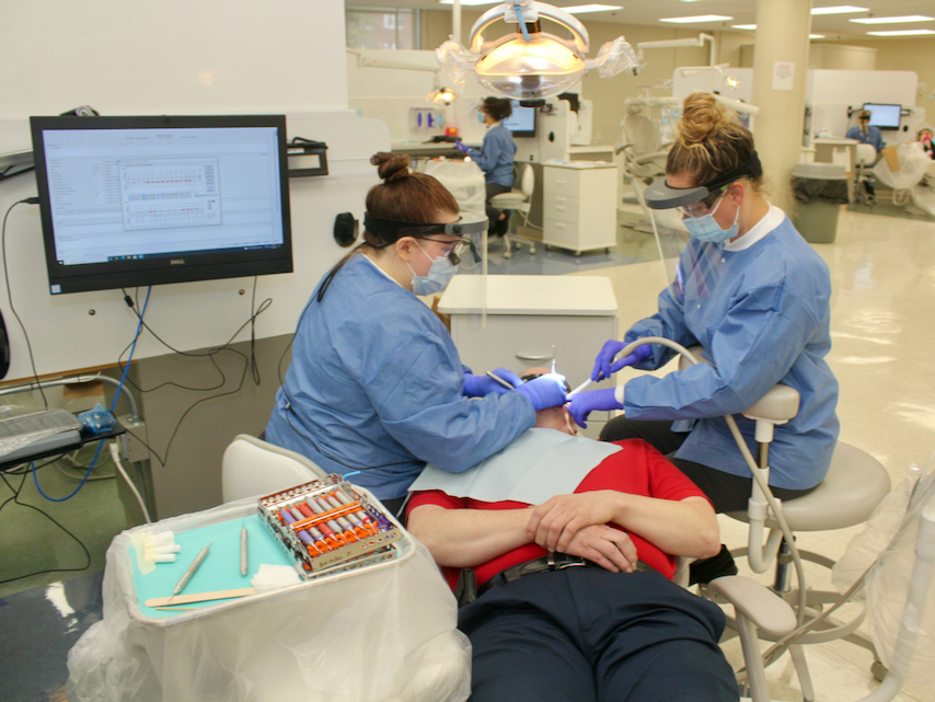 Dental Assistant students in Dental Hygiene Clinic